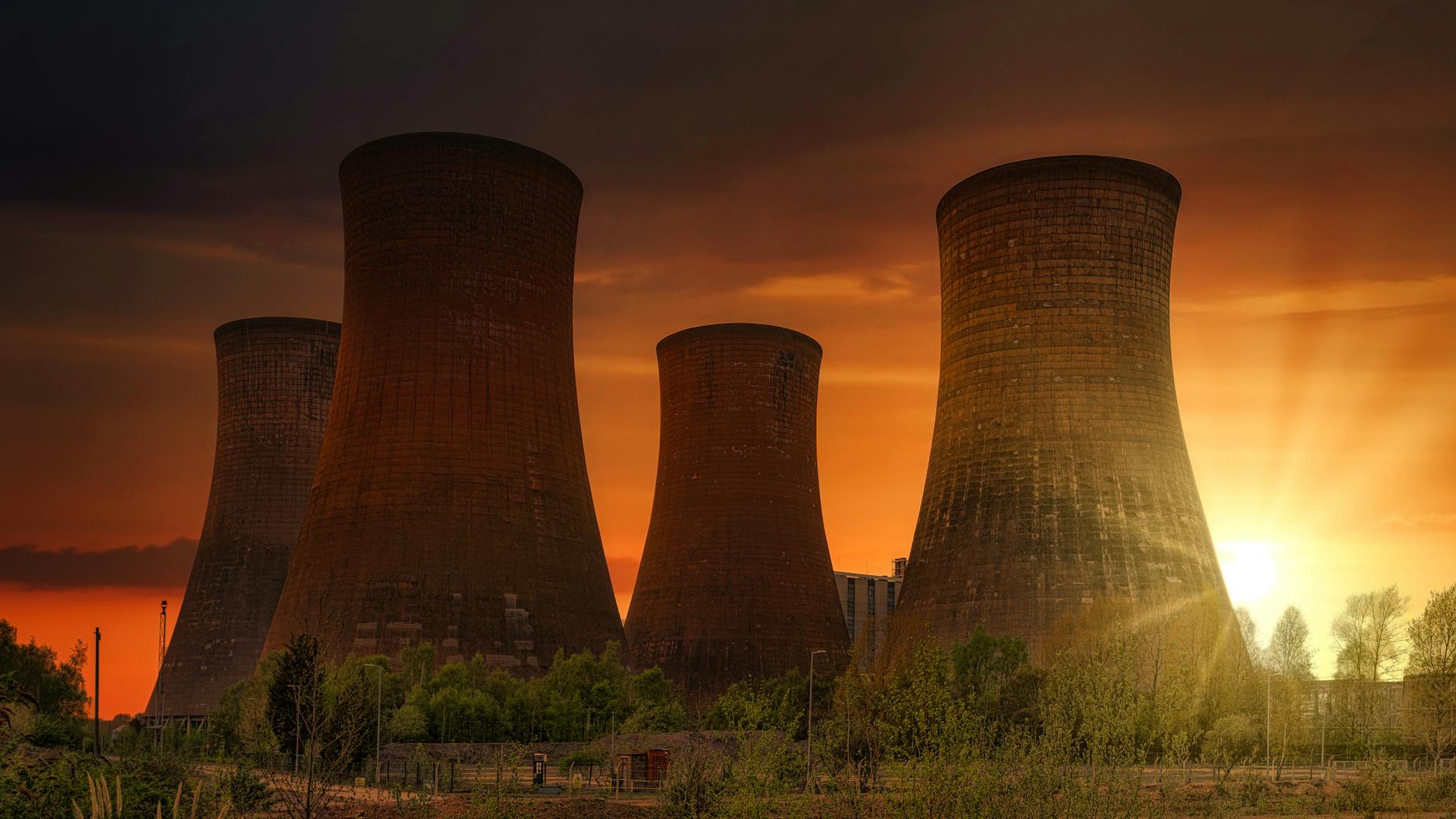 Asbestos Exposure at Iowa Power & Light — Des Moines Municipal Generating Station